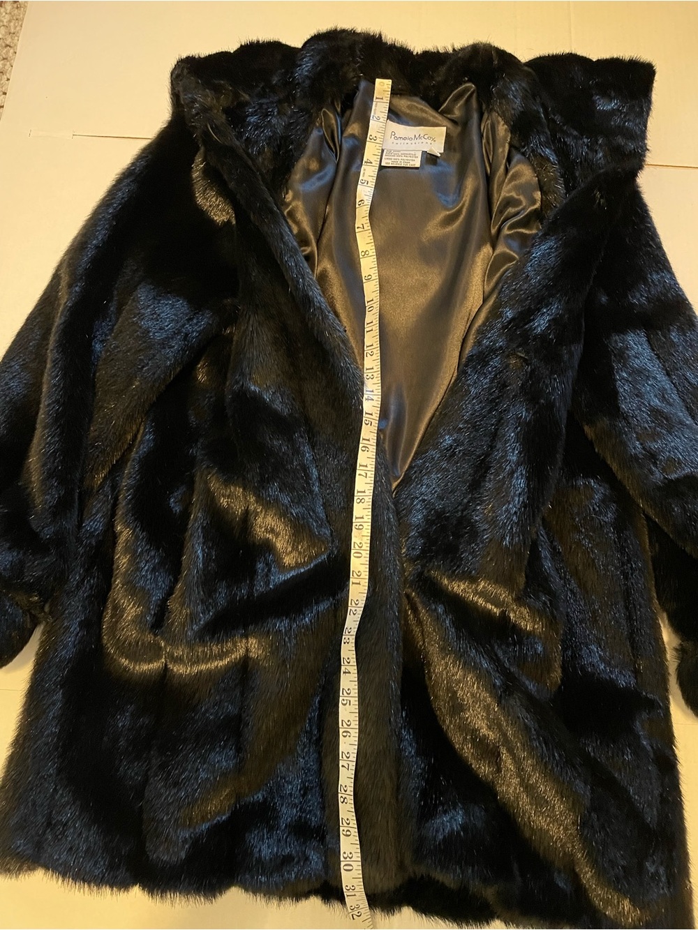Pamela McCoy XS beautiful faux fur coat - Picture 5 of 6